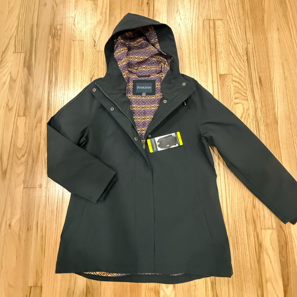 Pendleton rain jacket - Picture 2 of 10